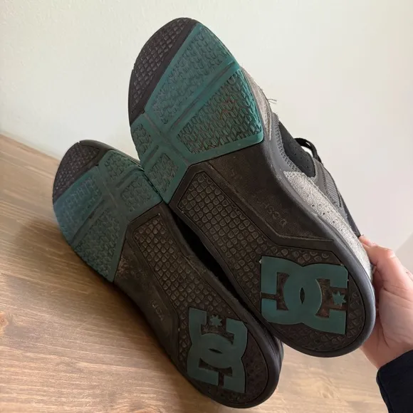 DC Shoes Men’s 11 Grey Blue Stag KB Skate Shoes Sneakers