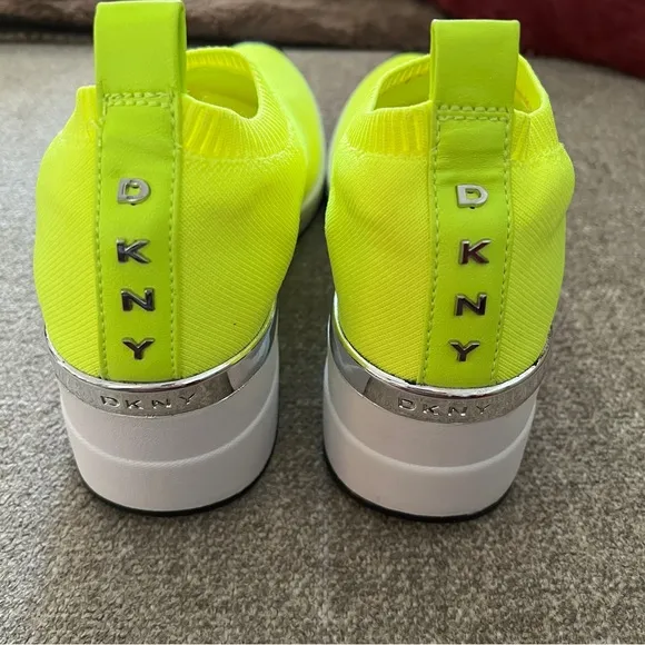 DKNY Parks Slip on shoe/sneaker