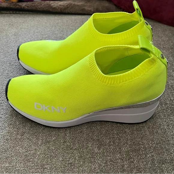 DKNY Parks Slip on shoe/sneaker