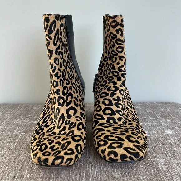 Donald J. Pliner “Cindee” calf, hair and black leather ankle boots - EUC