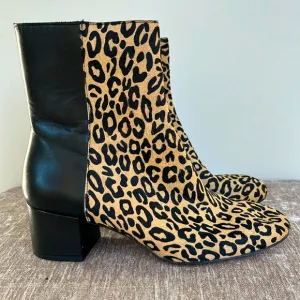Donald J. Pliner “Cindee” calf, hair and black leather ankle boots - EUC