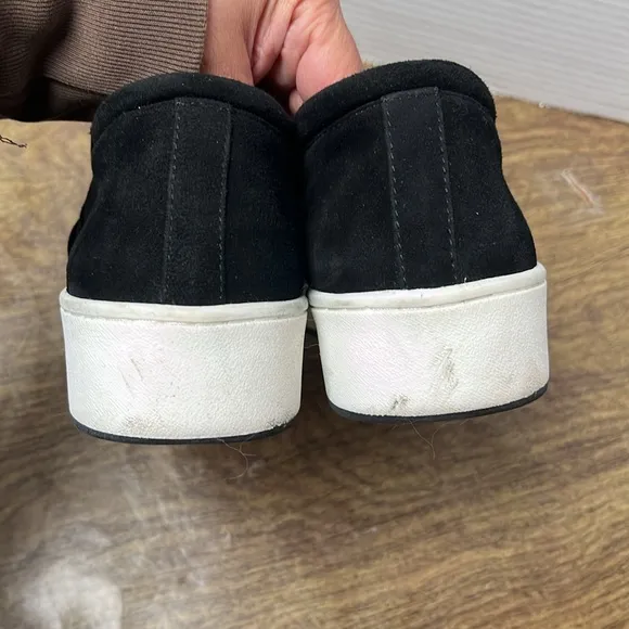 Donald Pliner Celest Black Suede Leather Slip on Sneakers Size 8.5