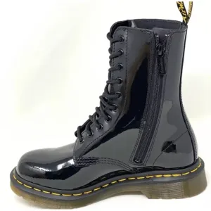 Dr. AirWair Martens 1490 Core Lamper PatentLeather Boots.