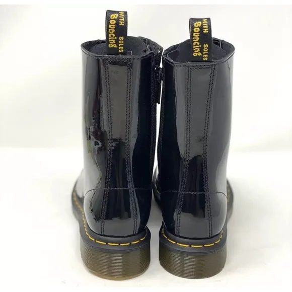 Dr. AirWair Martens 1490 Core Lamper PatentLeather Boots.
