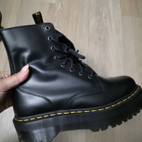 Dr. Marten Jadon Smooth Leather Platform Boots