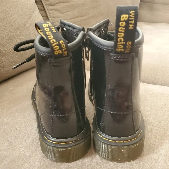 Dr. Marten Junior 1460 black lace up boots in Black Patent Leather sz 13