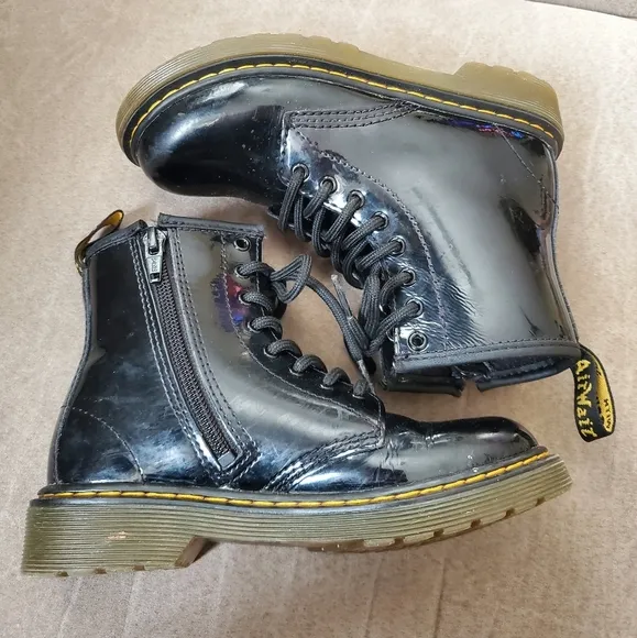 Dr. Marten Junior 1460 black lace up boots in Black Patent Leather sz 13