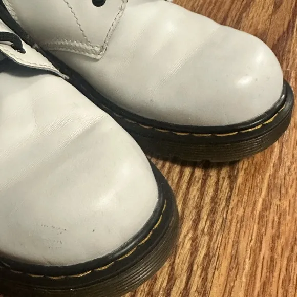 Dr. Marten kids Boots, White 1460Y Size 6