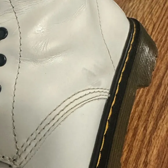 Dr. Marten kids Boots, White 1460Y Size 6