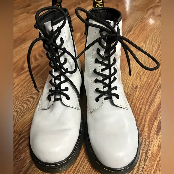 Dr. Marten kids Boots, White 1460Y Size 6