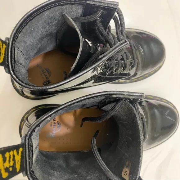 DR. MARTENS 1460 8-Eye Patent Boots