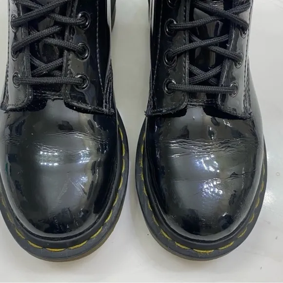 DR. MARTENS 1460 8-Eye Patent Boots
