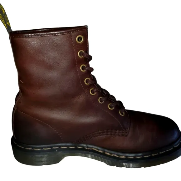 DR. MARTENS 1460 Classic Brown Leather‎ LaceUp Combat Style Ankle Boots Womens 7