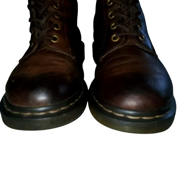 DR. MARTENS 1460 Classic Brown Leather‎ LaceUp Combat Style Ankle Boots Womens 7