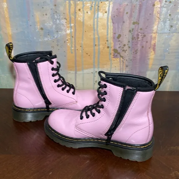 Dr. Martens 1460 J 8 Eye Patent Boots Kids Pale Pink Boots size 13