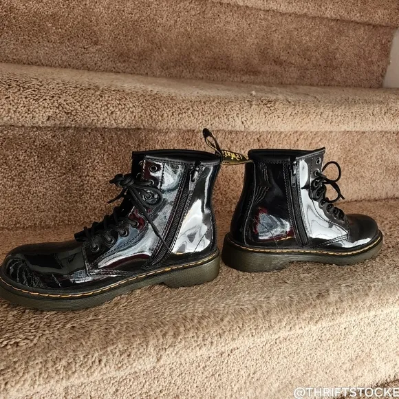 Dr. Martens 1460 Junior boots size 3