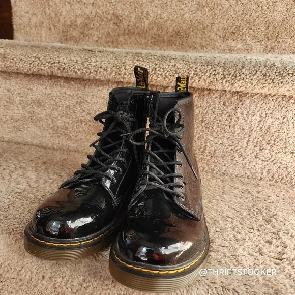 Dr. Martens 1460 Junior boots size 3