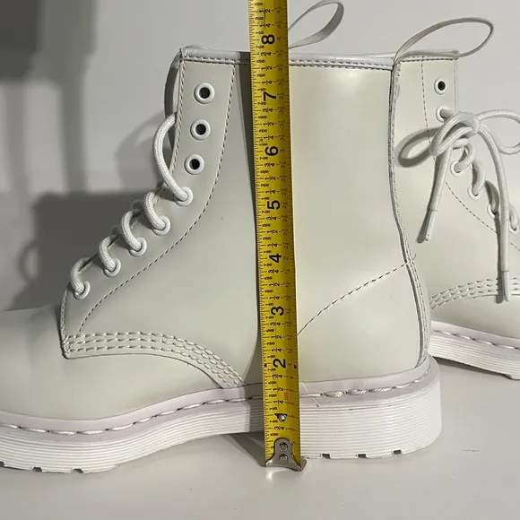Dr Martens 1460 Mono White Smooth Leather Lace up Boots, EU 39, US size 8. Docs