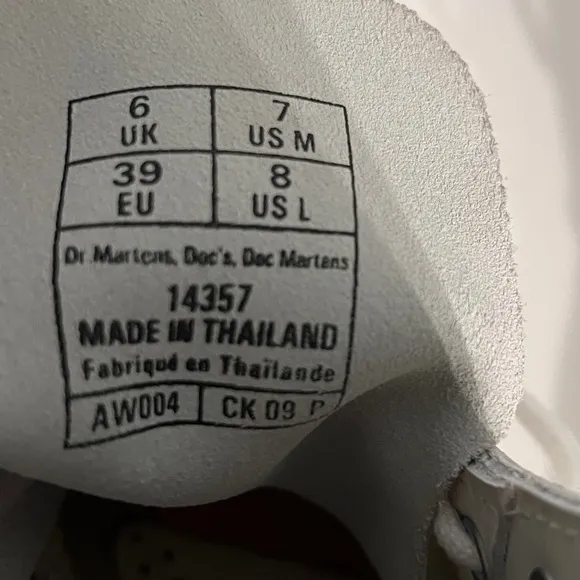Dr Martens 1460 Mono White Smooth Leather Lace up Boots, EU 39, US size 8. Docs