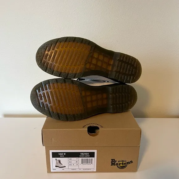Dr Martens 1460- NO BOX