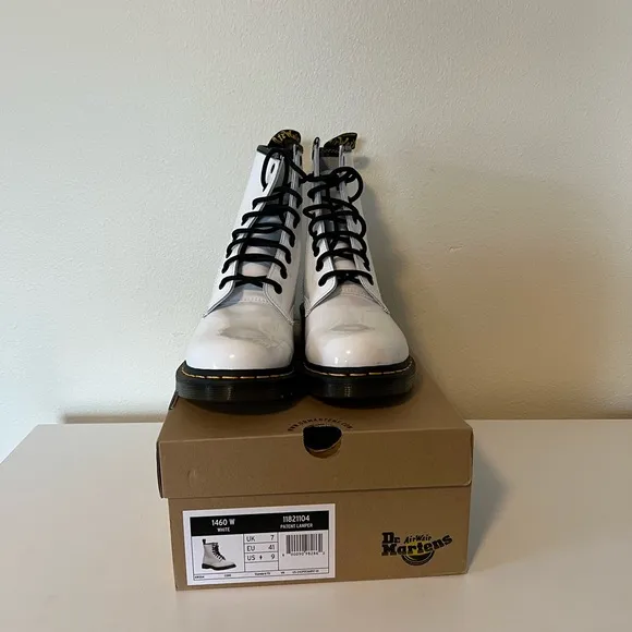Dr Martens 1460- NO BOX