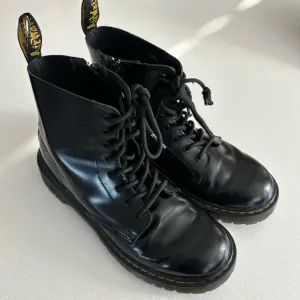 Dr. Martens 1460 Pascal Bex Pisa Leather Lace Up Boots Black Women’s Size 7