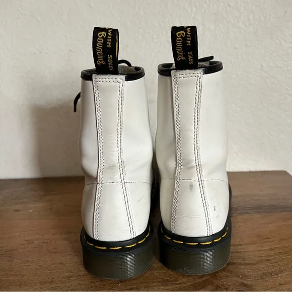 Dr Martens 1460 White Patent Leather 8 Eye Womens Boots Size 9 US EU 39