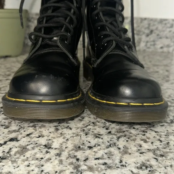 DR. MARTENS 1460 WOMEN'S SMOOTH LEATHER 8 EYE LACE UP BOOTS High top Black Sz 6
