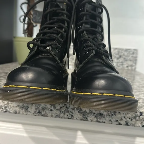 DR. MARTENS 1460 WOMEN'S SMOOTH LEATHER 8 EYE LACE UP BOOTS High top Black Sz 6