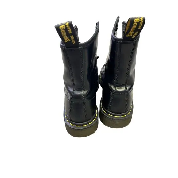 Dr. Marten’s 1460 WOMEN'S SMOOTH LEATHER LACE UP BOOTS SIZE: 5 Black/Yellow