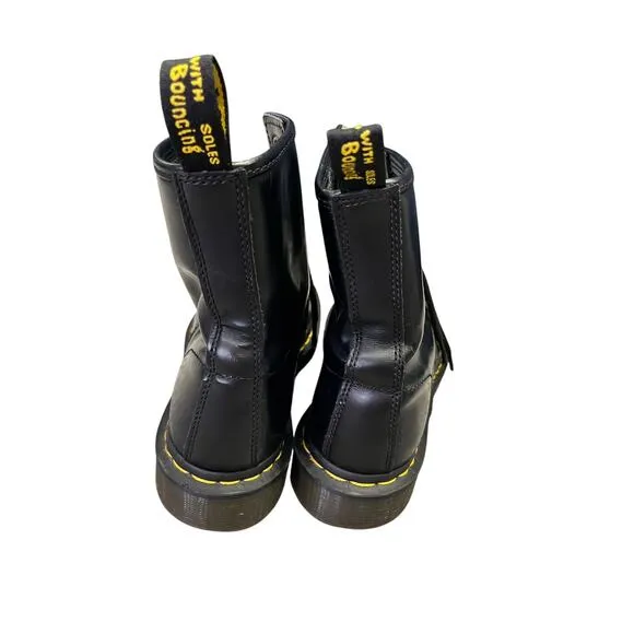 Dr. Marten’s | 1460 WOMEN'S SMOOTH LEATHER LACE UP BOOTS SIZE: 7