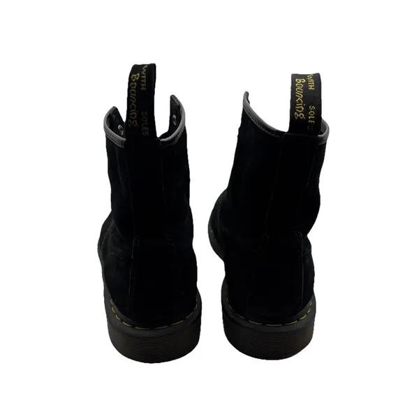 Dr. Martens 21466 Black Suede Soft Buck 8 Eye Boots Mens Size 11