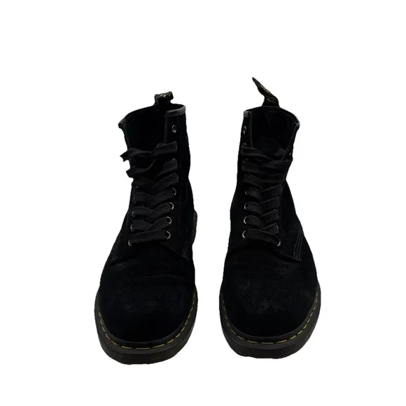Dr. Martens 21466 Black Suede Soft Buck 8 Eye Boots Mens Size 11