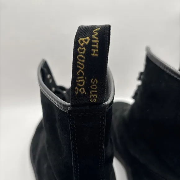 Dr. Martens 21466 Black Suede Soft Buck 8 Eye Boots Mens Size 11
