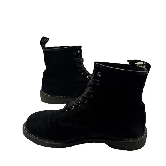 Dr. Martens 21466 Black Suede Soft Buck 8 Eye Boots Mens Size 11