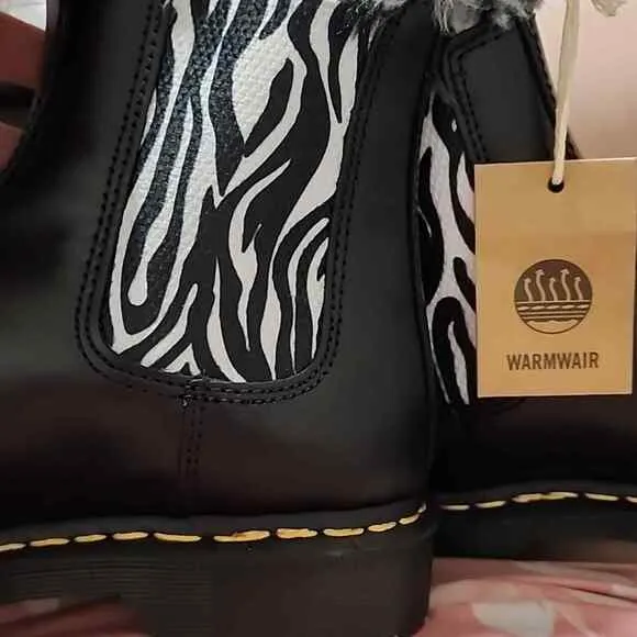 Dr. Martens 2976 Leonore Casual Slip-On Chelsea Leather fur lined zebra boots 9