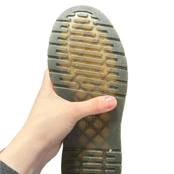 DR. MARTENS 2976 SLIP RESISTING CHELSEA BOOTS - SOFT TOE