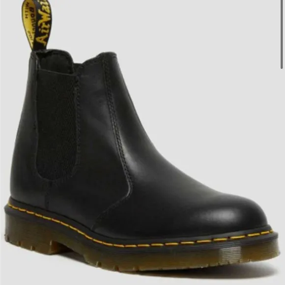DR. MARTENS 2976 SLIP RESISTING CHELSEA BOOTS - SOFT TOE
