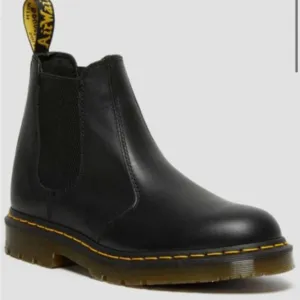DR. MARTENS 2976 SLIP RESISTING CHELSEA BOOTS - SOFT TOE