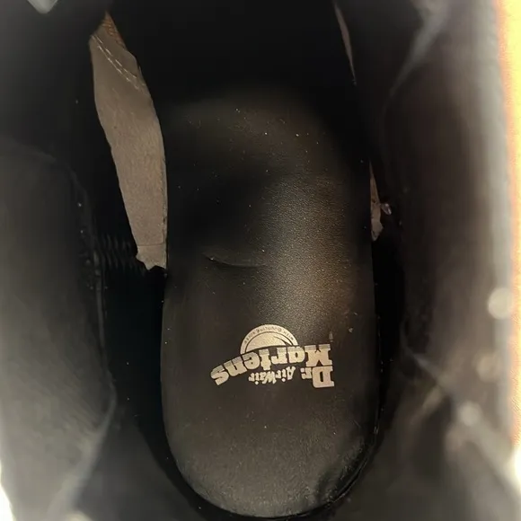 Dr Martens 2976 Smooth Leather Platform Chelsea Boots Size 8 Ladies