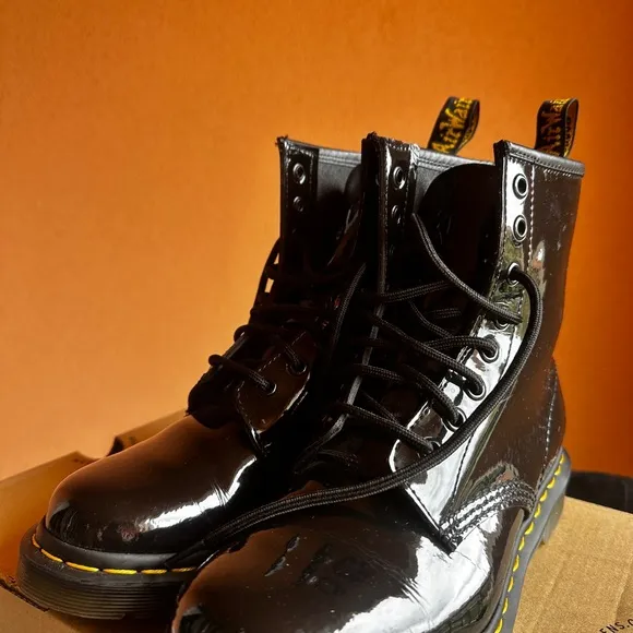 Dr. Martens AirWair Boots Size 7