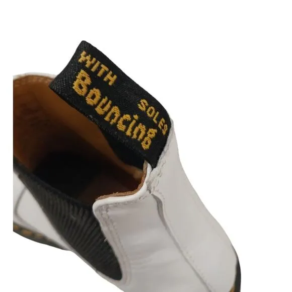 Dr. Martens Ankle Boots Sz 10 White Leather Low Heel PUNK CITY Preppy Chunky
