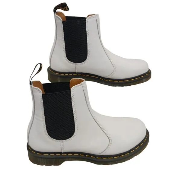 Dr. Martens Ankle Boots Sz 10 White Leather Low Heel PUNK CITY Preppy Chunky