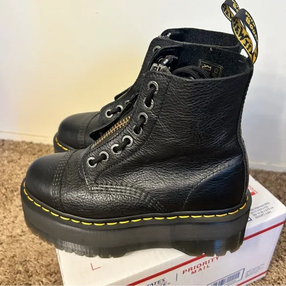 Dr. Martens Black Leather Max Quad Dr. Martens with removable zipper closure