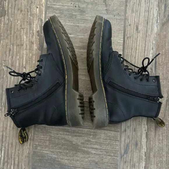Dr. Martens Denaley kids boots size 4 in black
