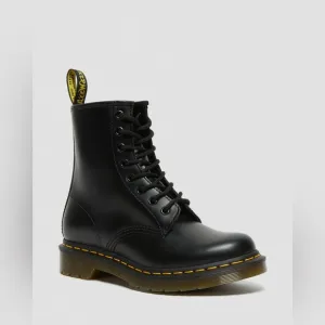 DR. MARTENS Doc Martens 1460 Smooth Leather Lace Up Black Leather Boots Size 7