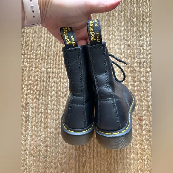 DR. MARTENS Doc Martens 1460 Smooth Leather Lace Up Black Leather Boots Size 7