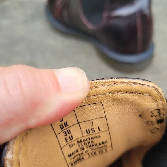 Dr Martens  Flora chelsea boots