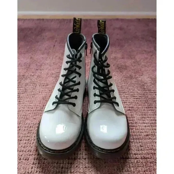 Dr Martens Girls Combat Boots Size 4 White Patent Leather Lace Up