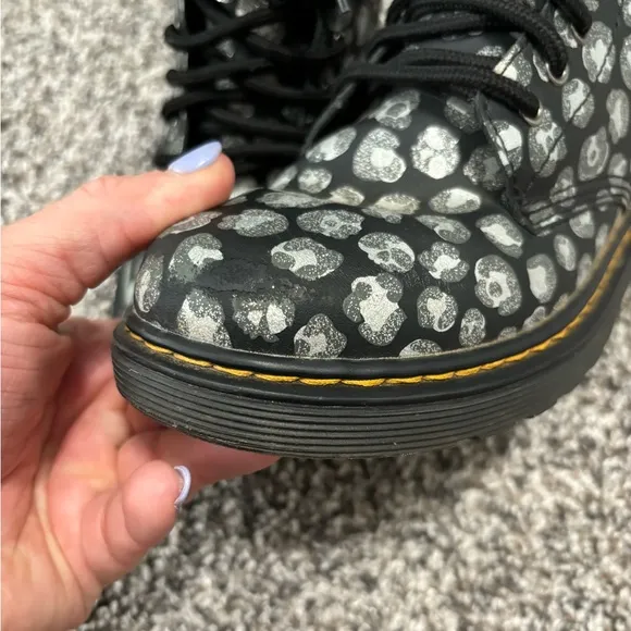 Dr Martens JUNIOR LEOPARD HYDRO LEATHER LACE UP BOOTS